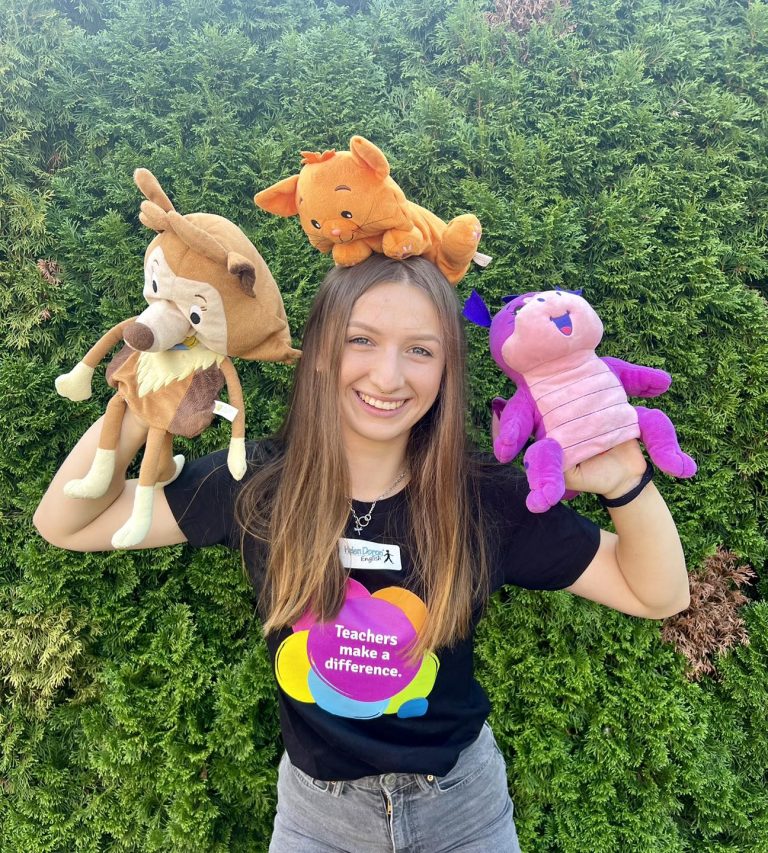 Czy można nauczyć dziecko angielskiego bez podręczników? Rola osłuchiwania, gier językowych, bajek i interakcji z rówieśnikami